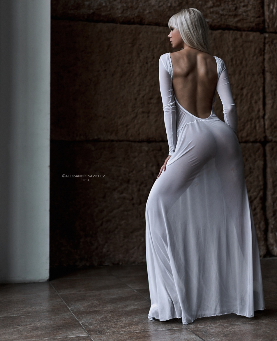 Мокрые прозрачные платья