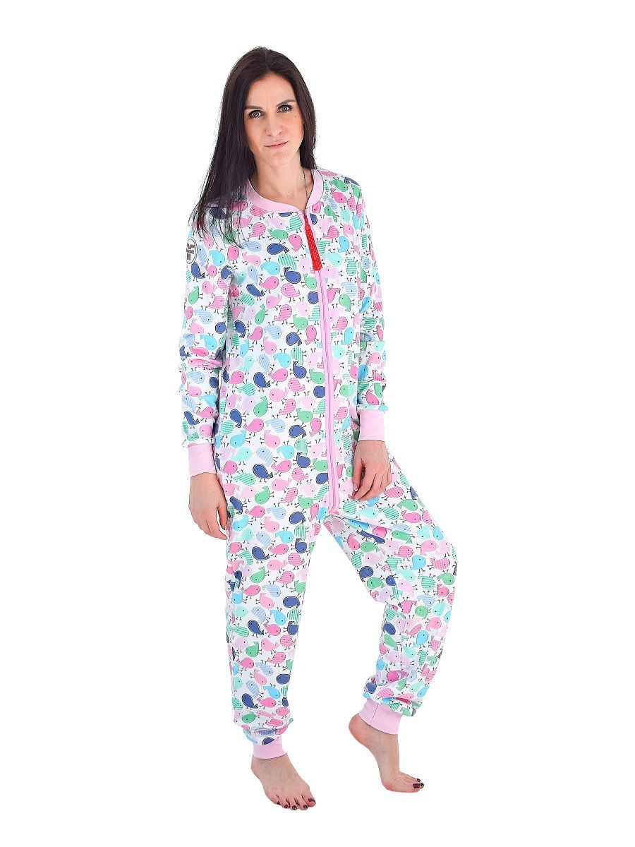 Женщина в пижаме