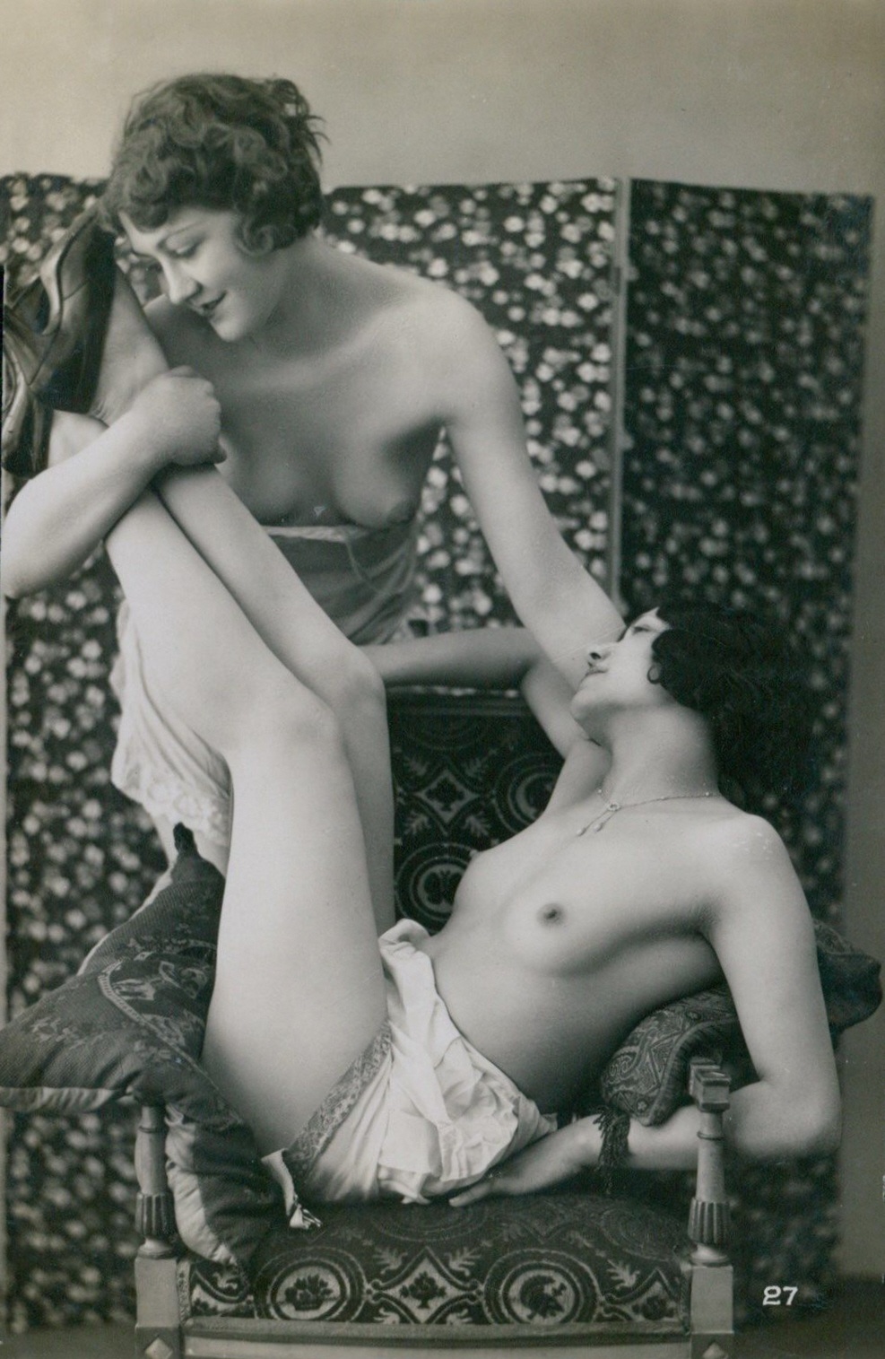 Эротические женщины 40-х годов