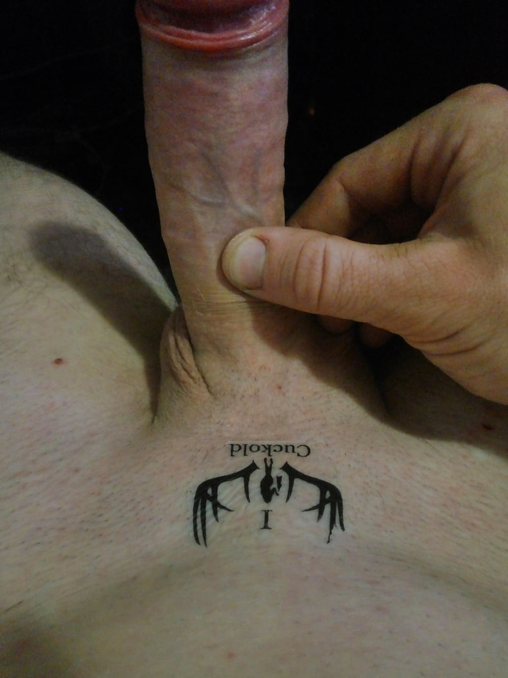 Тату пики у женщин на лобке