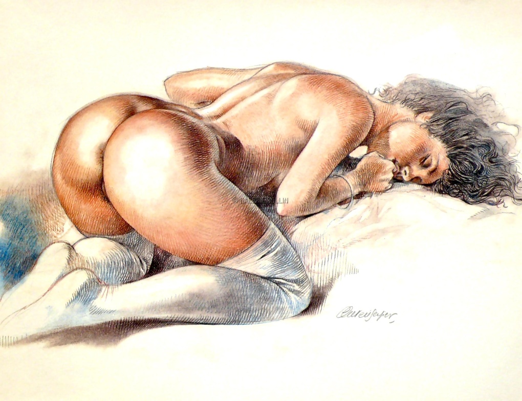 Голые женщины в лепестках роз