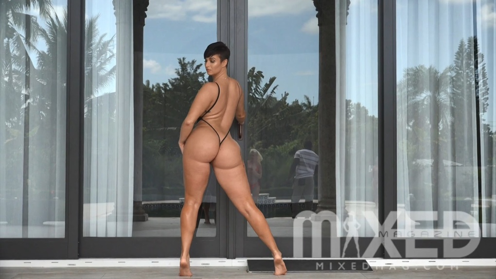 Захра Элис booty