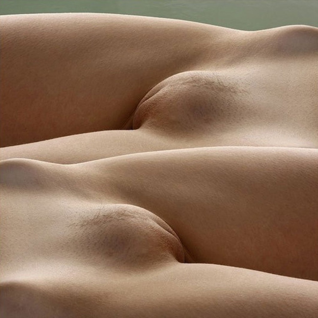 Красивый выпуклый лобок