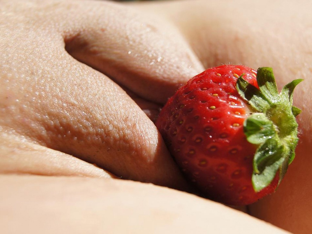 Сочная вкусная пиздёнка