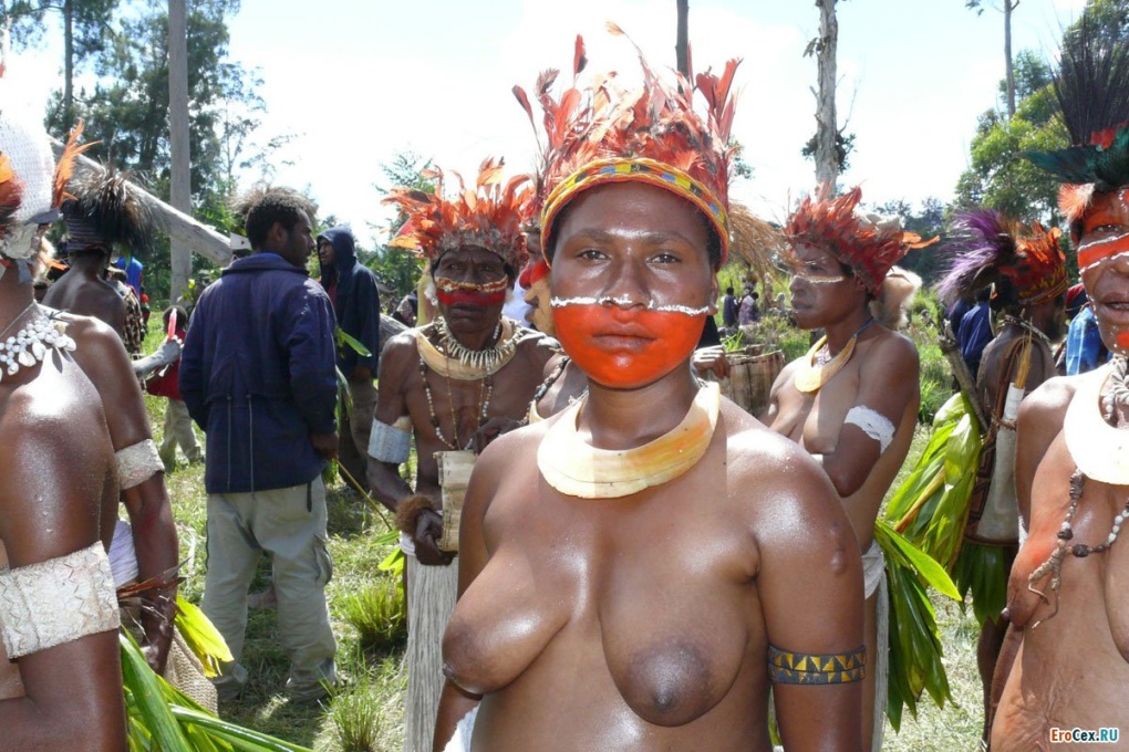 Племена каннибалов голые женщины