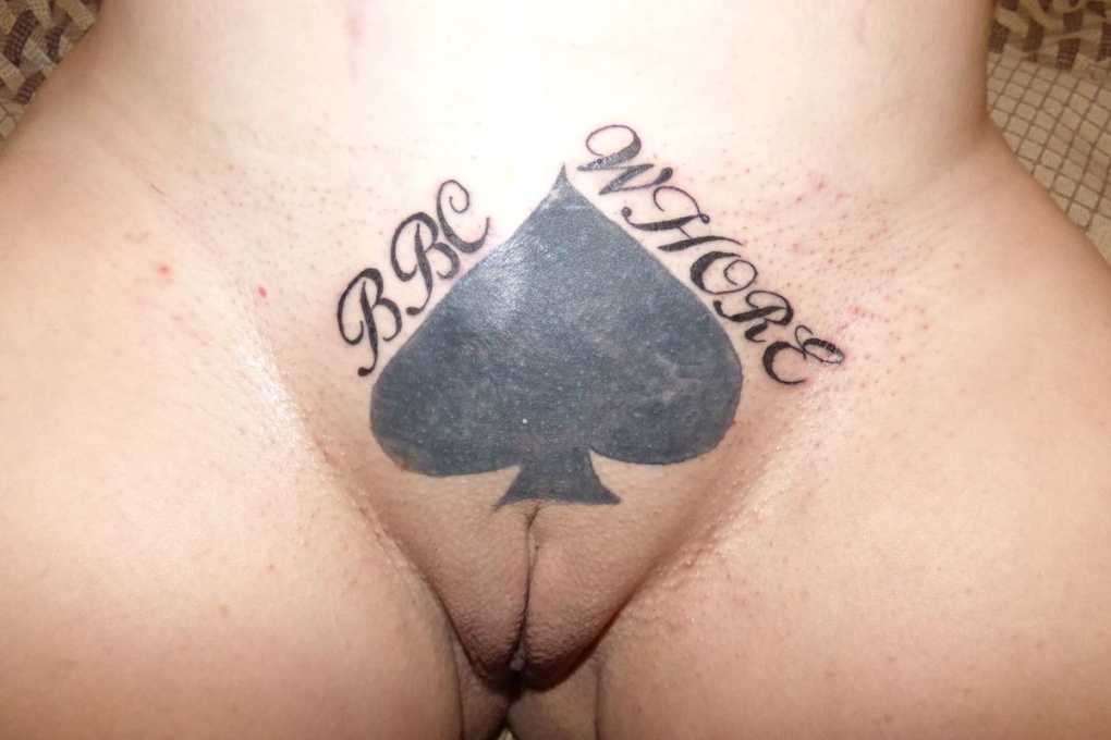 Негр кончает на обручальное кольцо