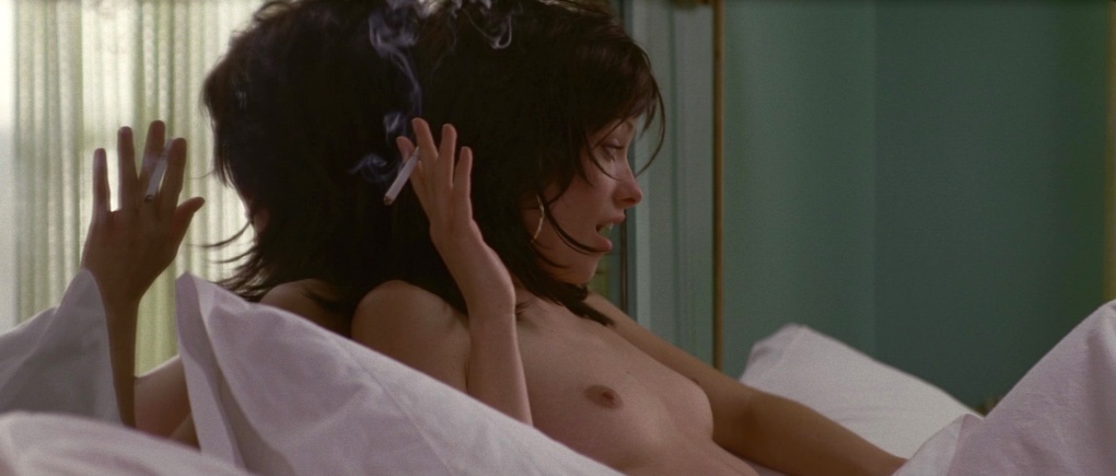 Оливия Луккарди топлес