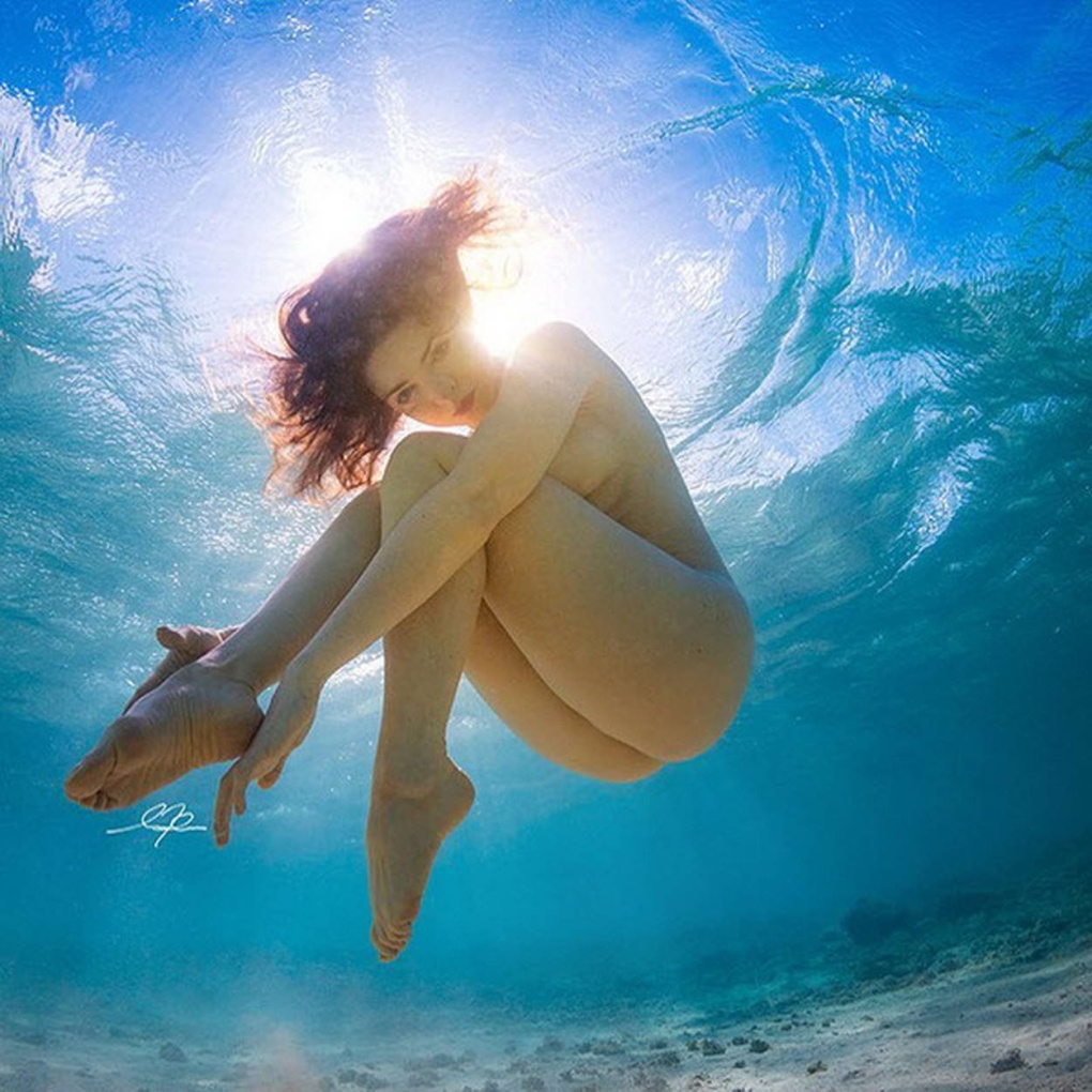 Бабы под водой