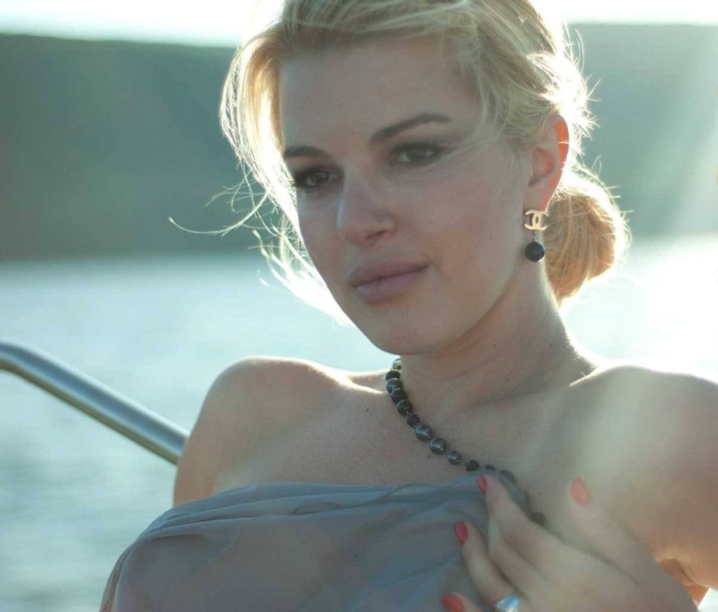 Голая Софья Райзман физрук.