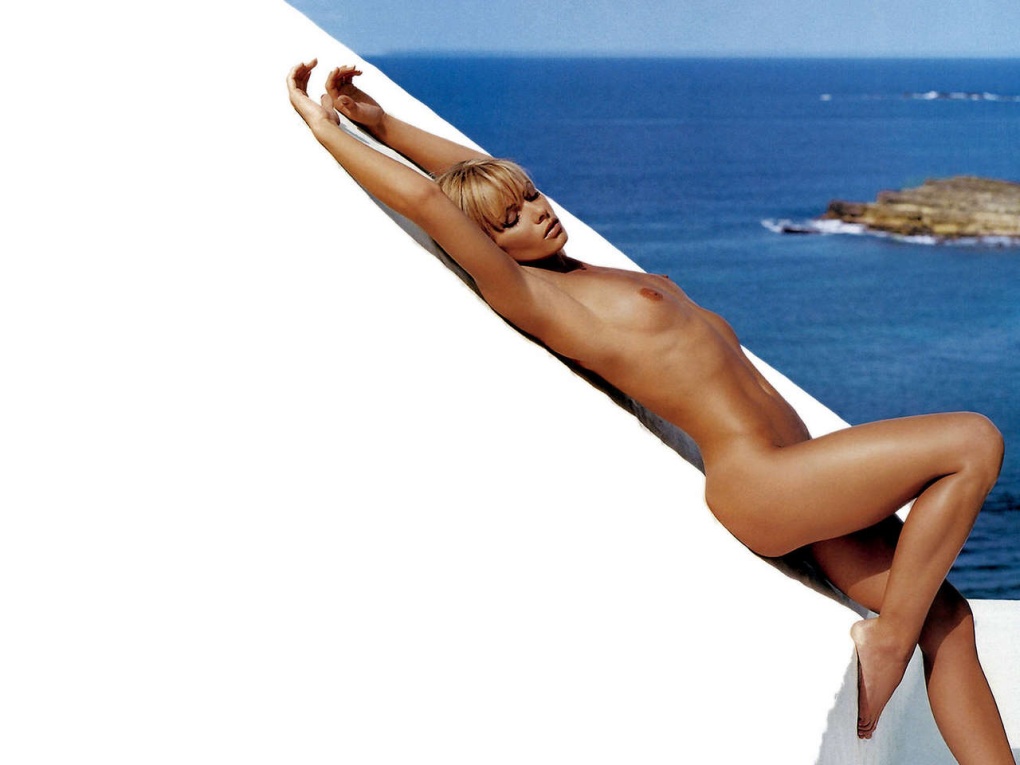 Голые американки на дороге