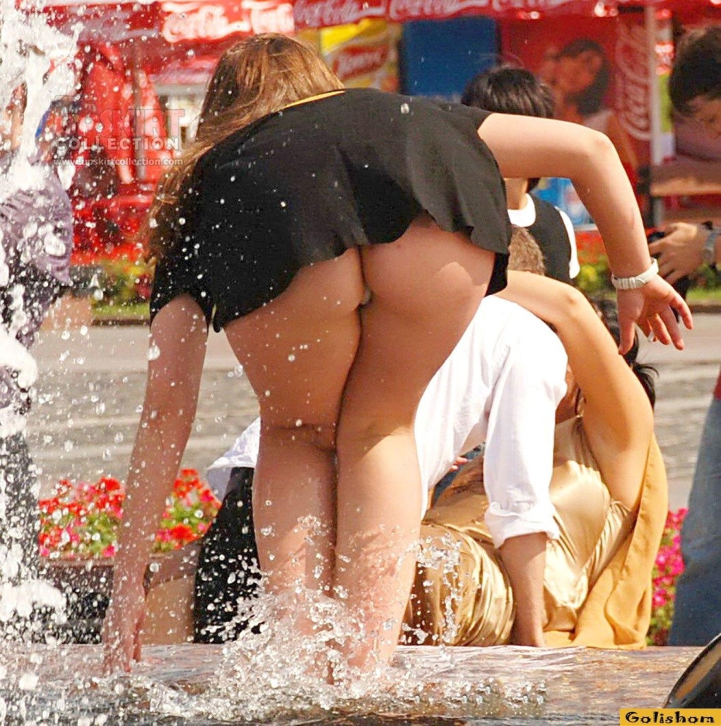 Подсматривание под юбку