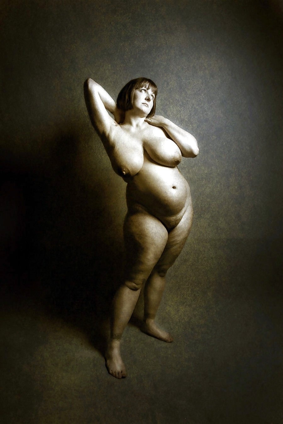 Художественное ню полных женщин