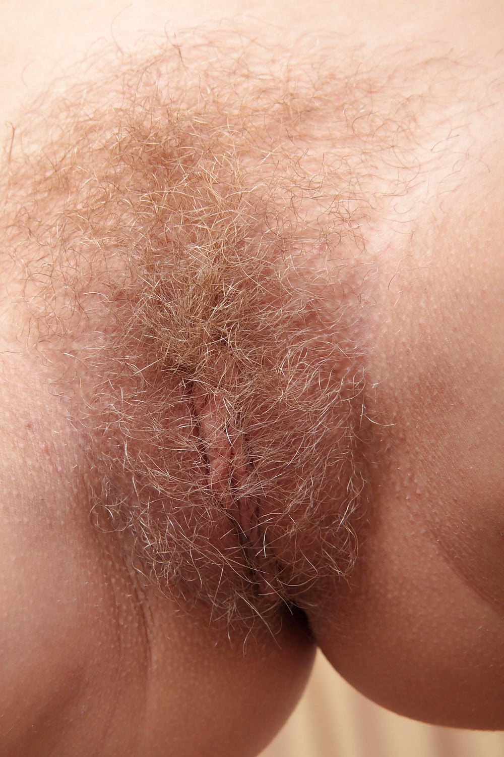 Маленькие волосики на лобке