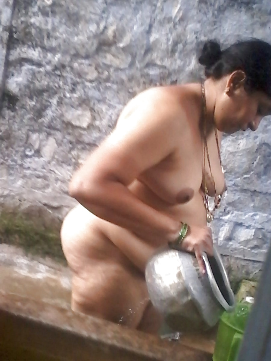 Indian Village aunties Bathing голые xxx