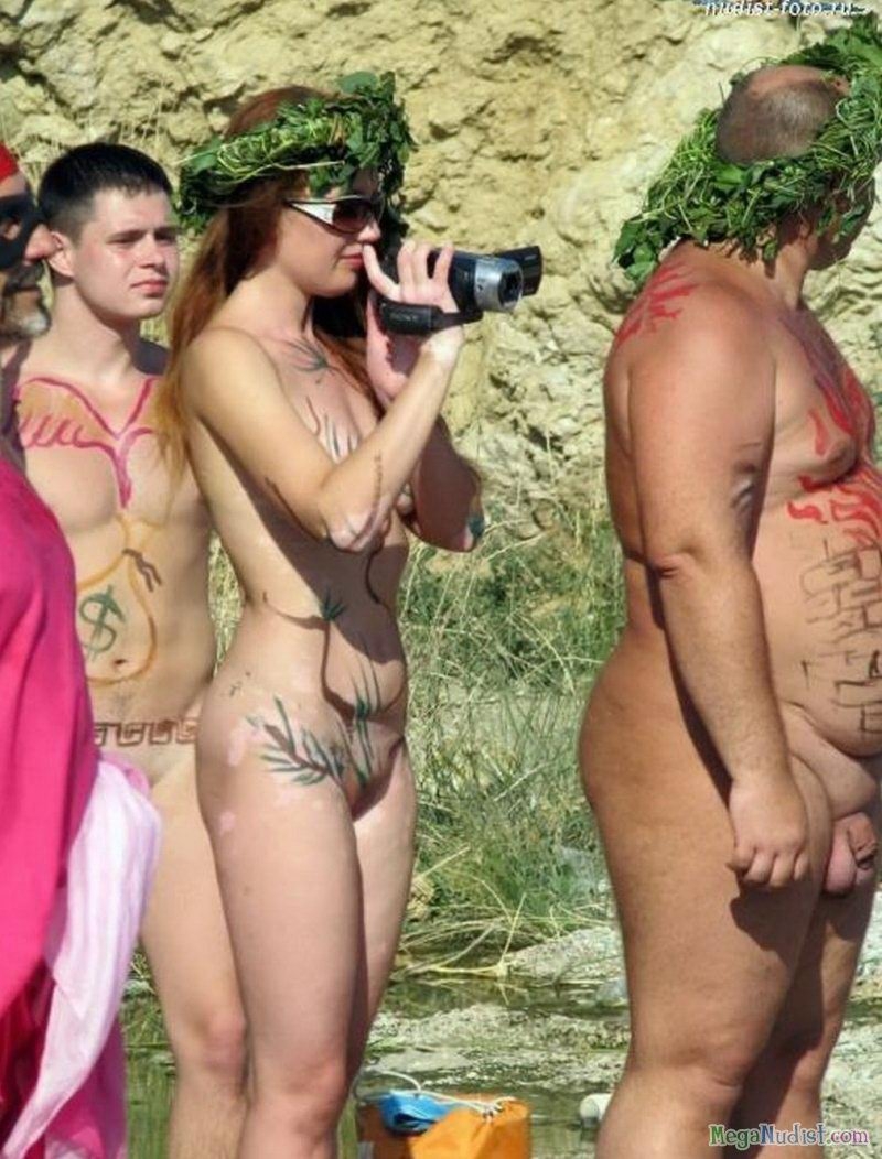 Семейный натуризм боди арт