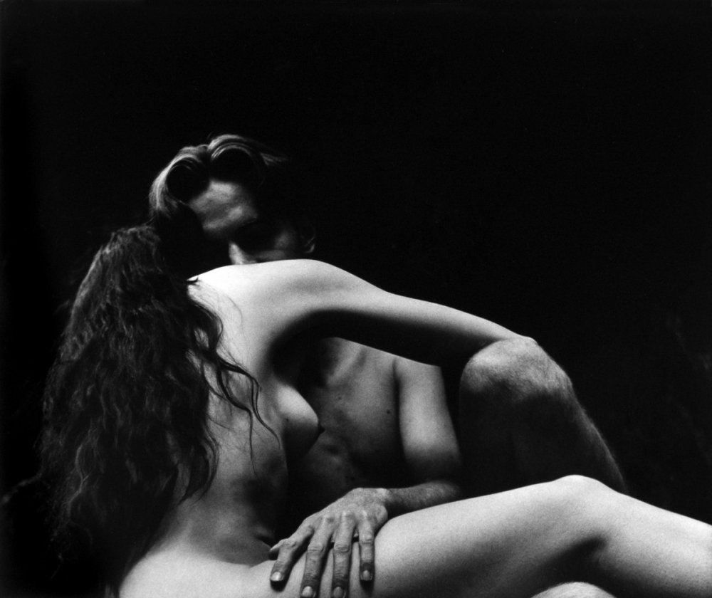 Соблазнительное эро массаж лесби