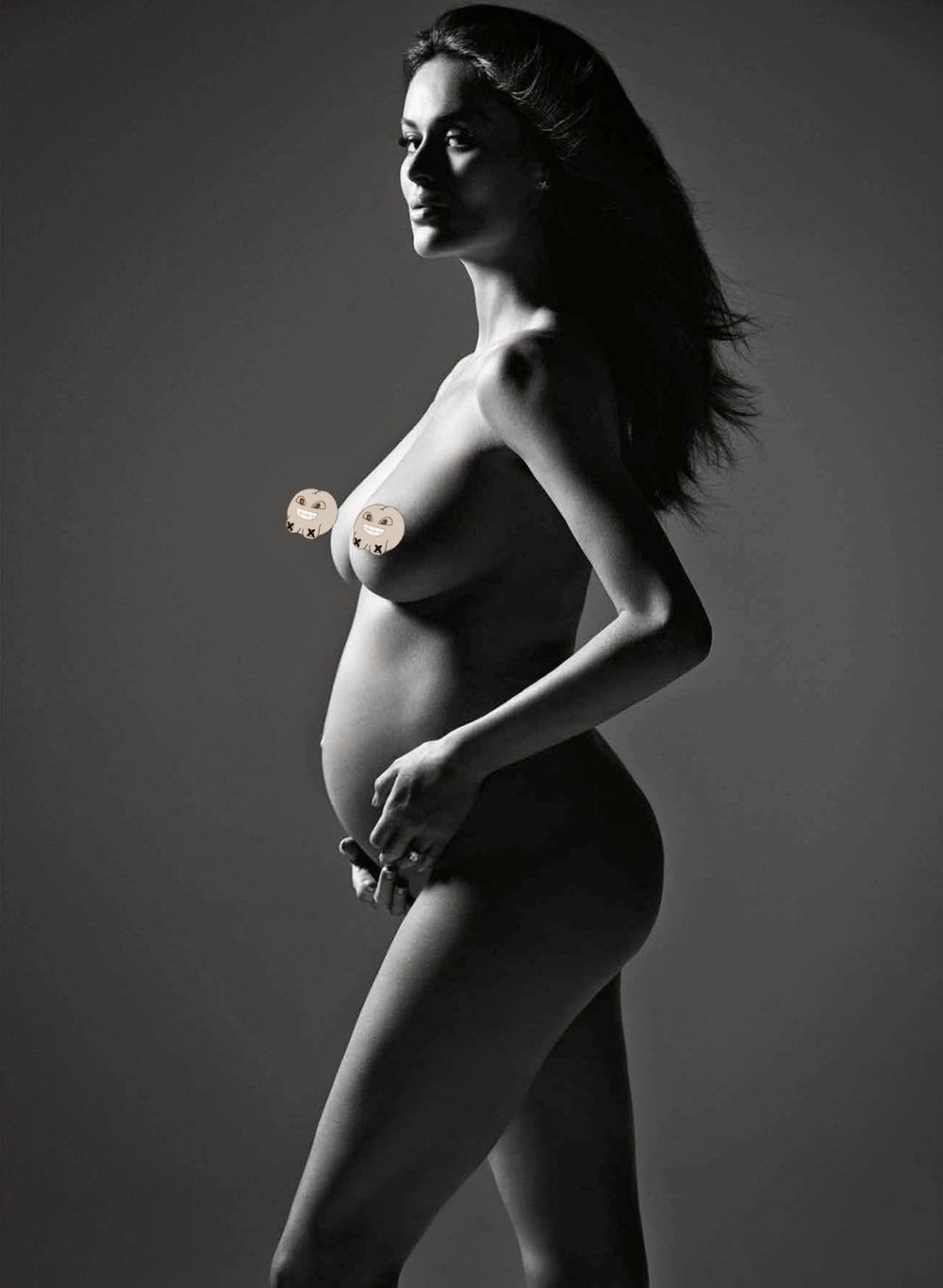 Голая беременная красотка