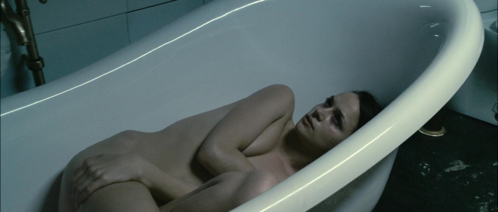 Голые молодые пизденки