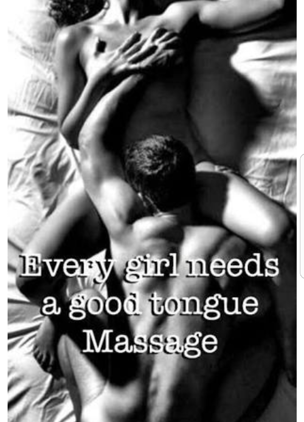 Страстный поцелуй в постели