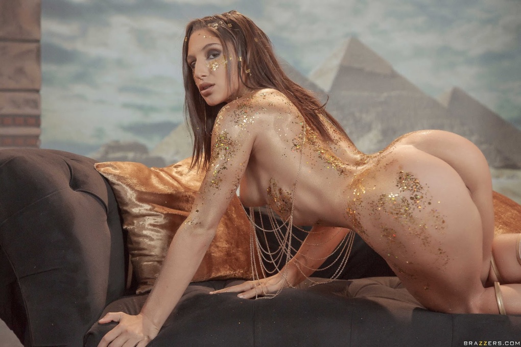 Беовульф 2007 Анджелина Джоли голая