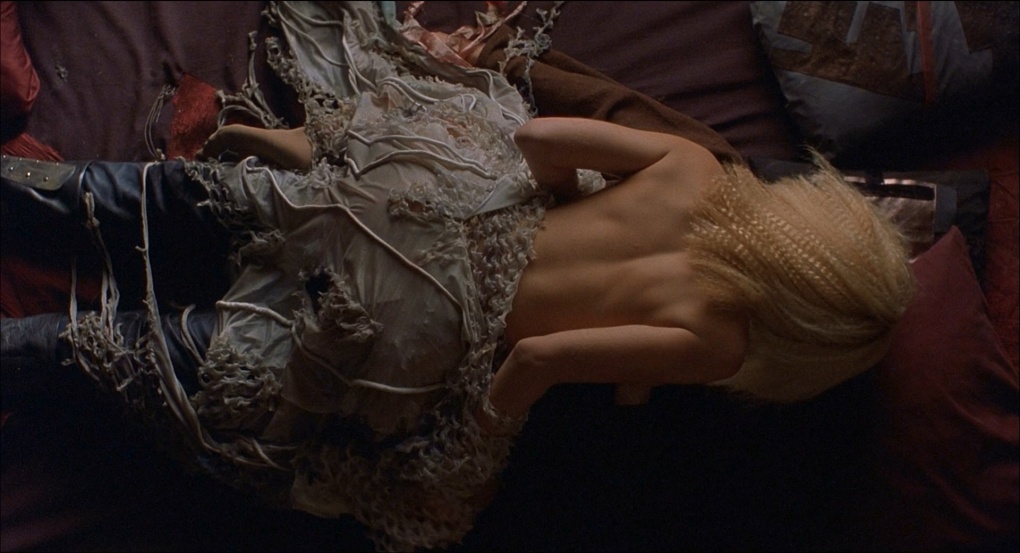 Кара Делевинь голая nude