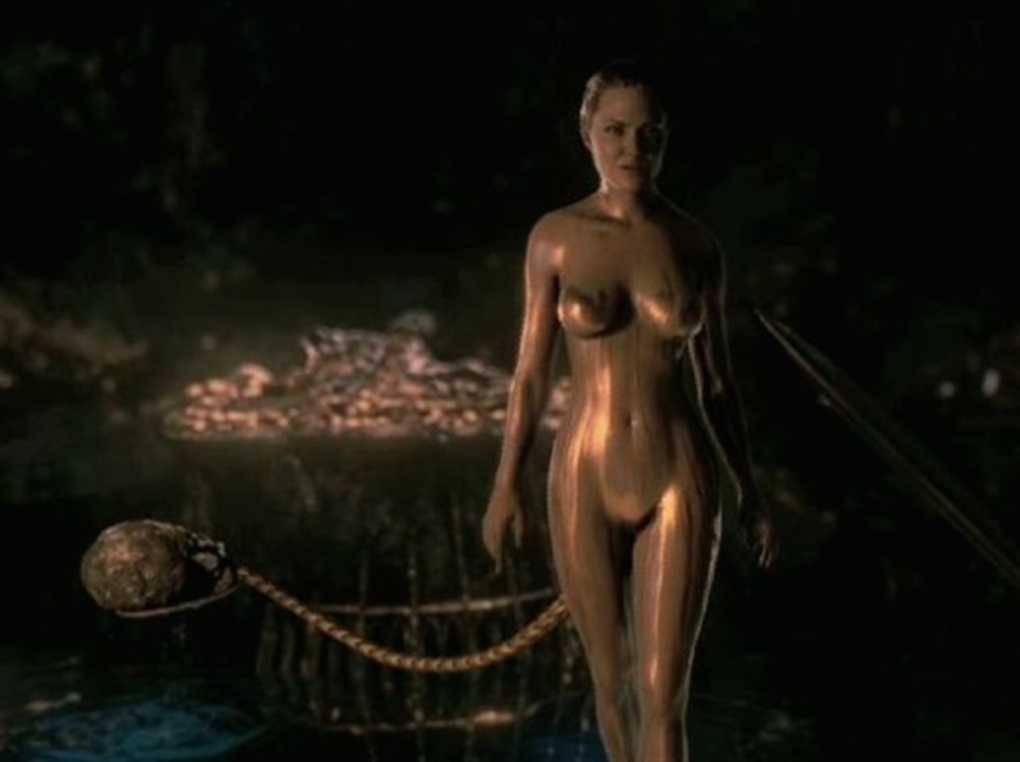 Анджелина Джоли голая в Беовульфе