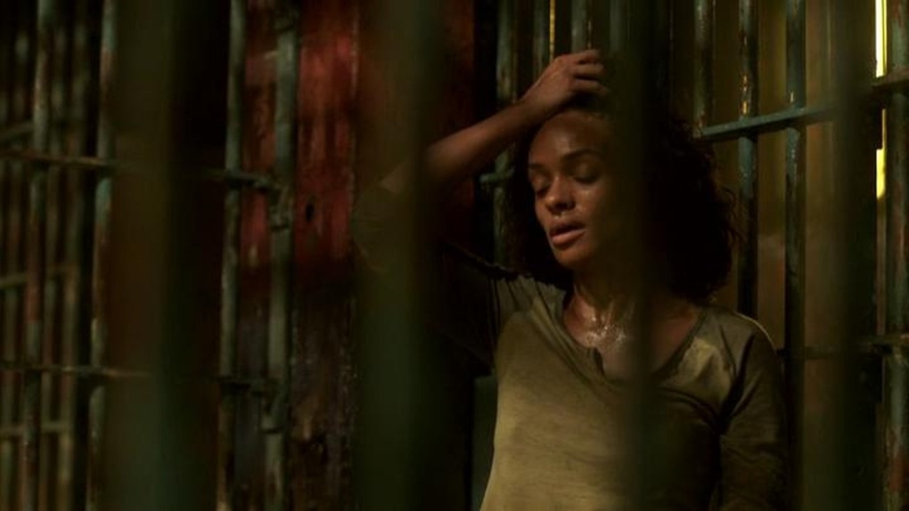 Кэндис МАККЛЮР В бикини