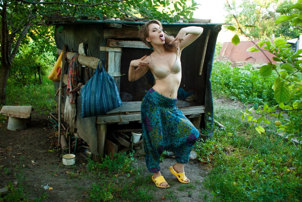 Смешное деревенское ню