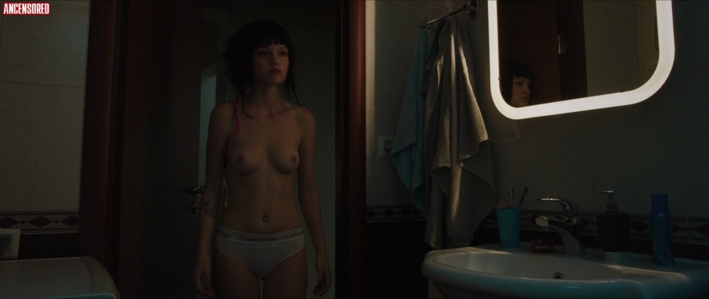 Anastasia Photodromm naked на природе