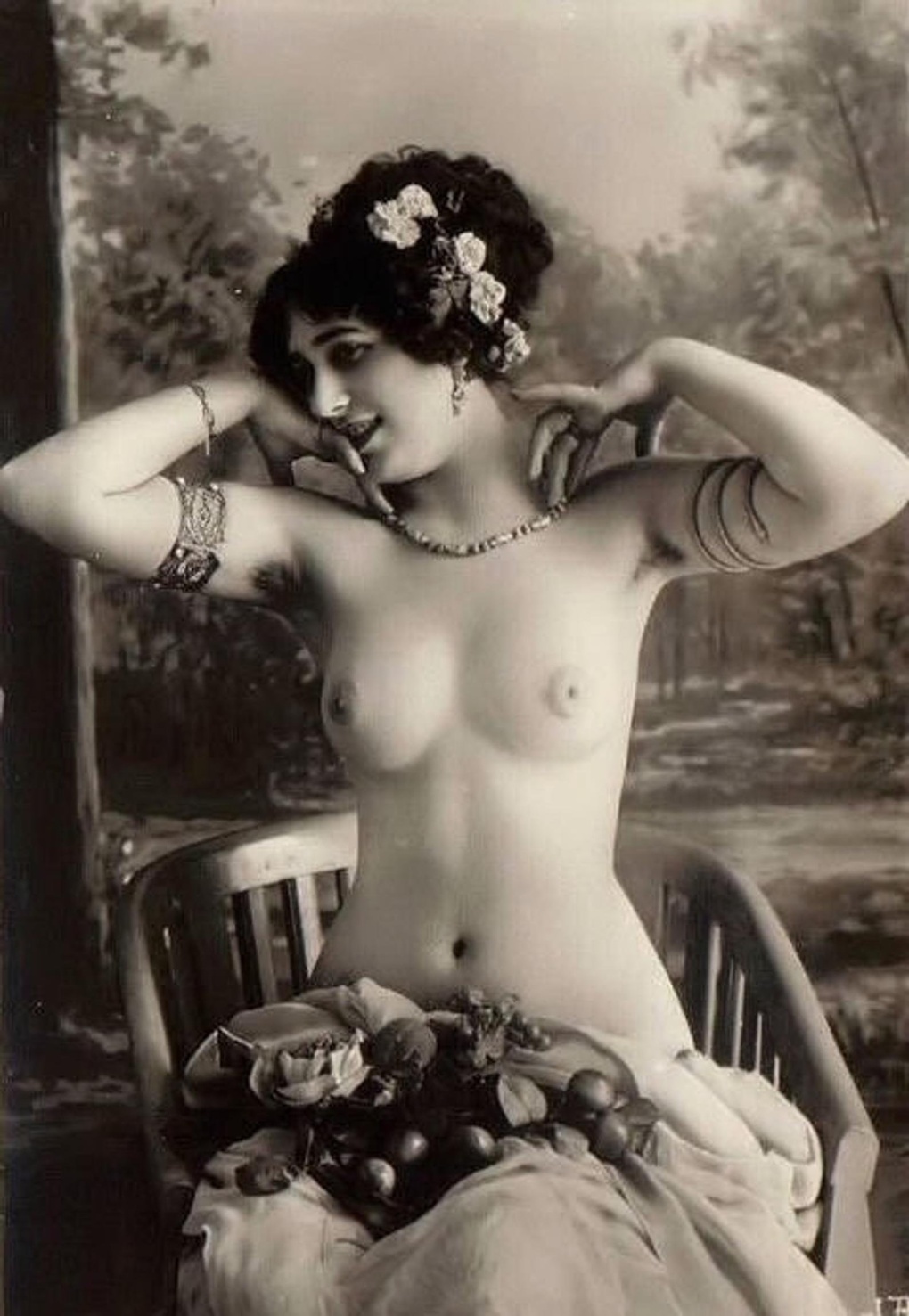 Ретро голые женщины лесби