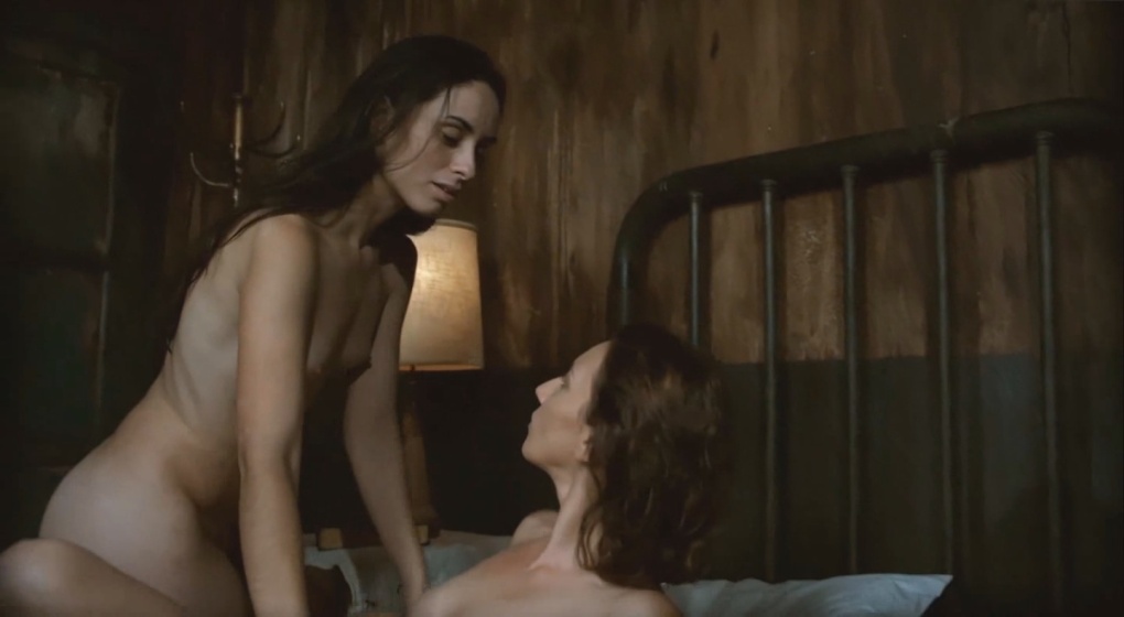 Голая Дженна Ортега маленькая