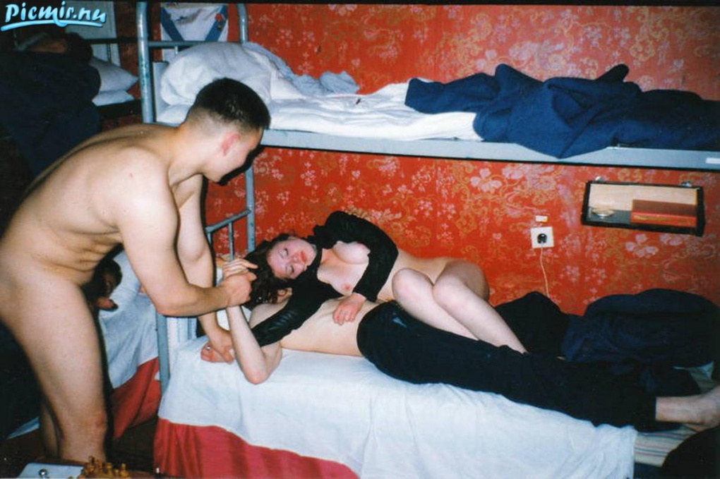 Подростковые оргии в общаге