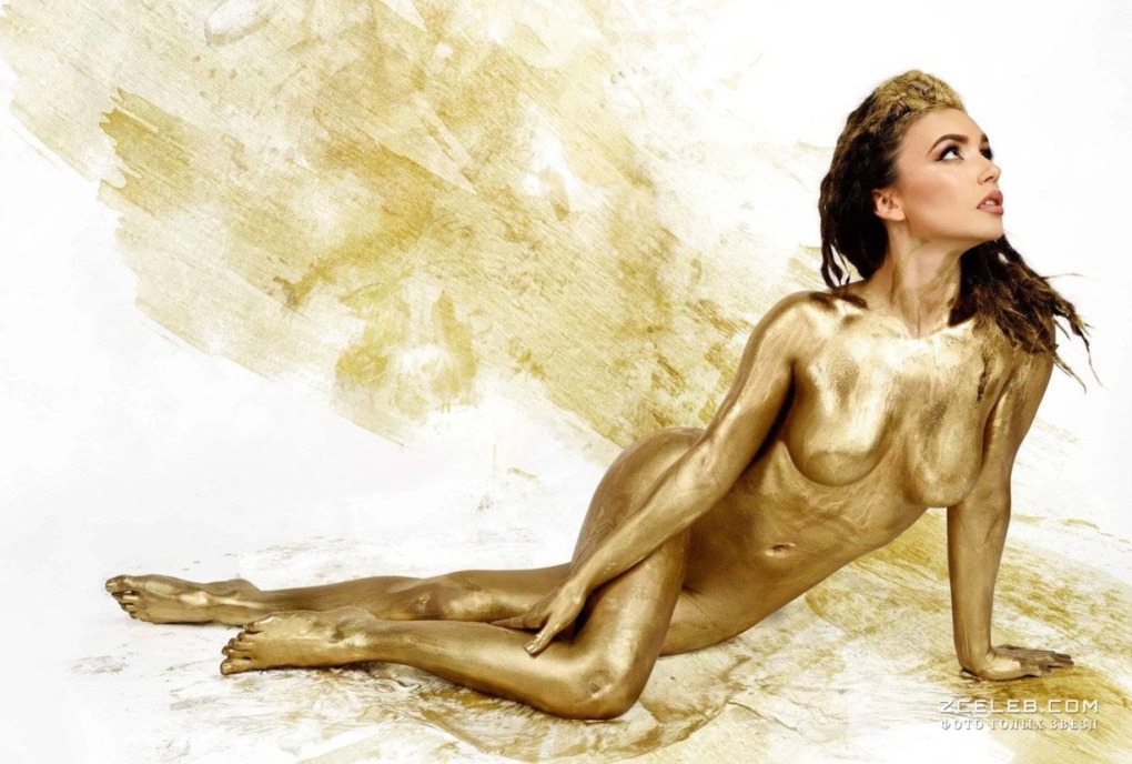 Алисса Милано (Alyssa Milano) nude на членах