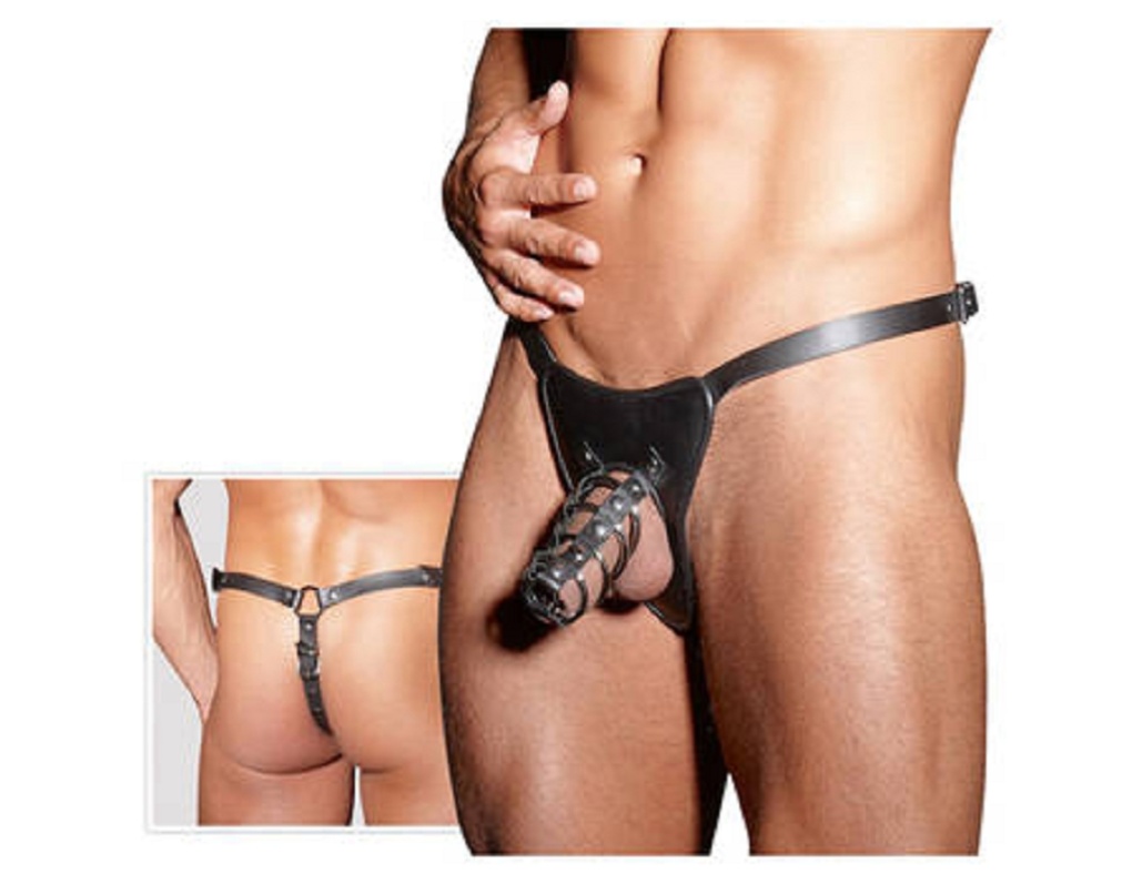 Парни в эротических трусах