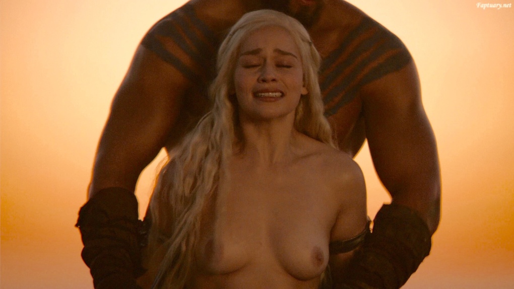 Эмилия Кларк Дейнерис sex