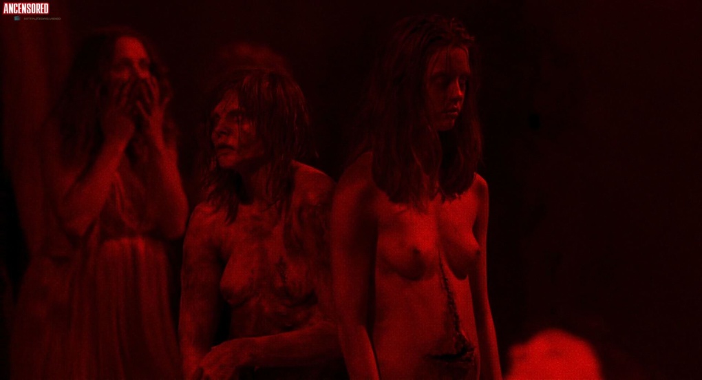 Миа Джипси Мелло да Сильва гот голая