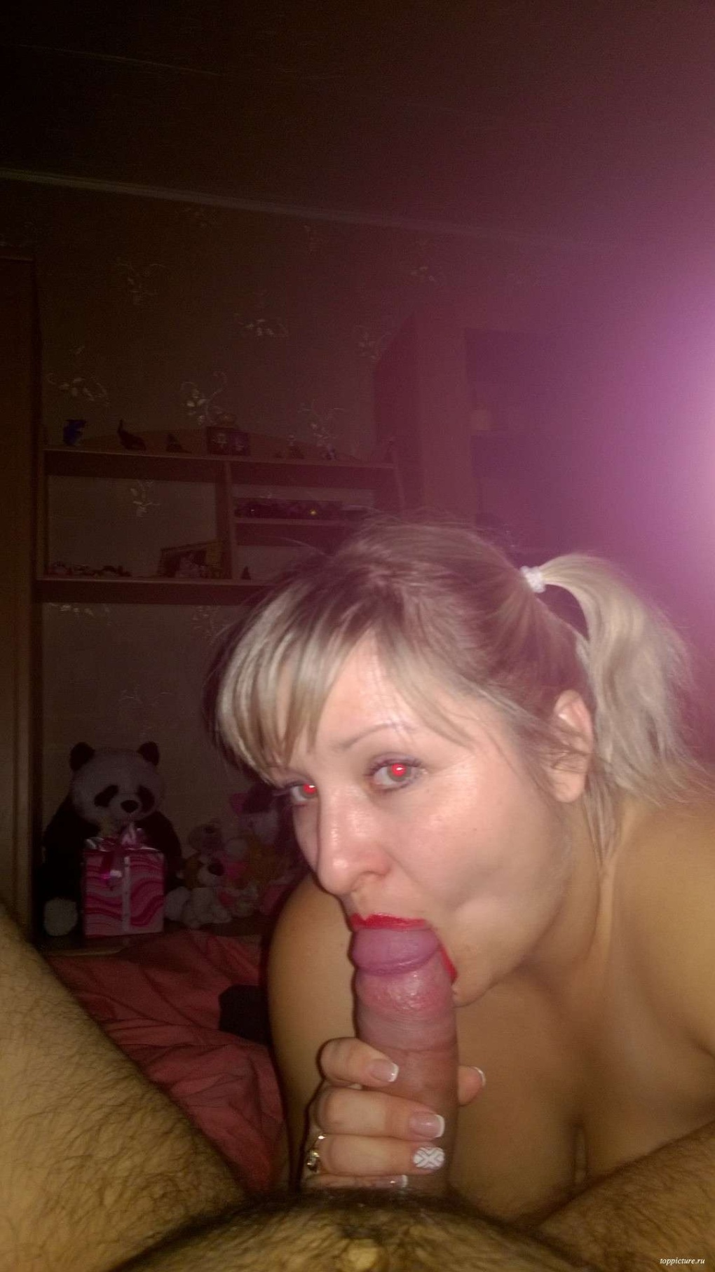 Частная порнушка с украденного телефона