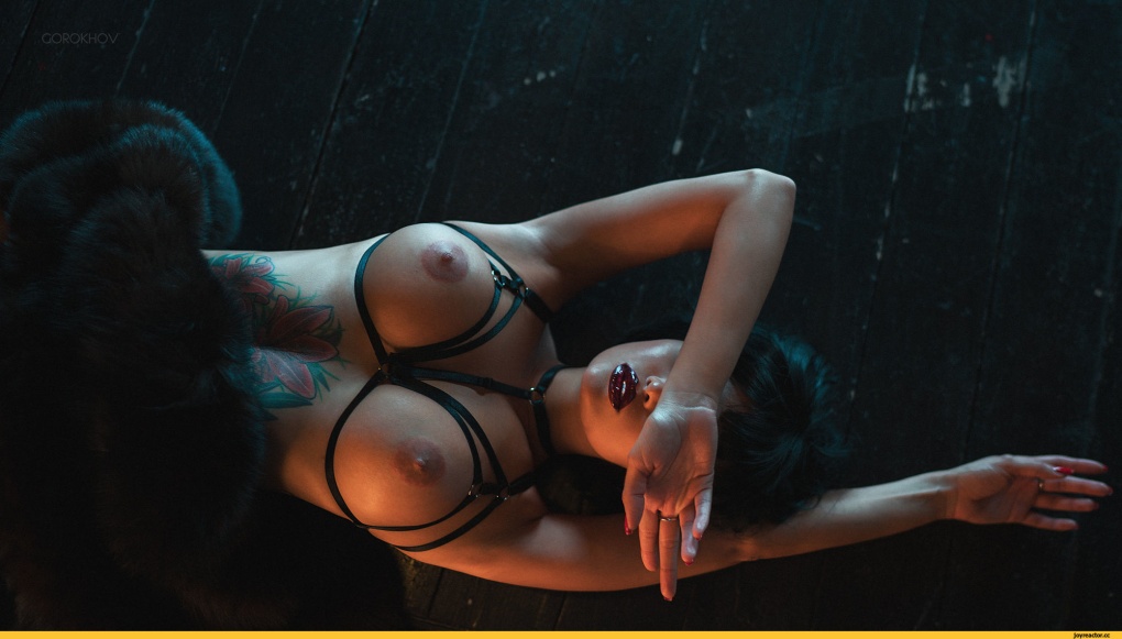 Фотосессия двух девушек ню