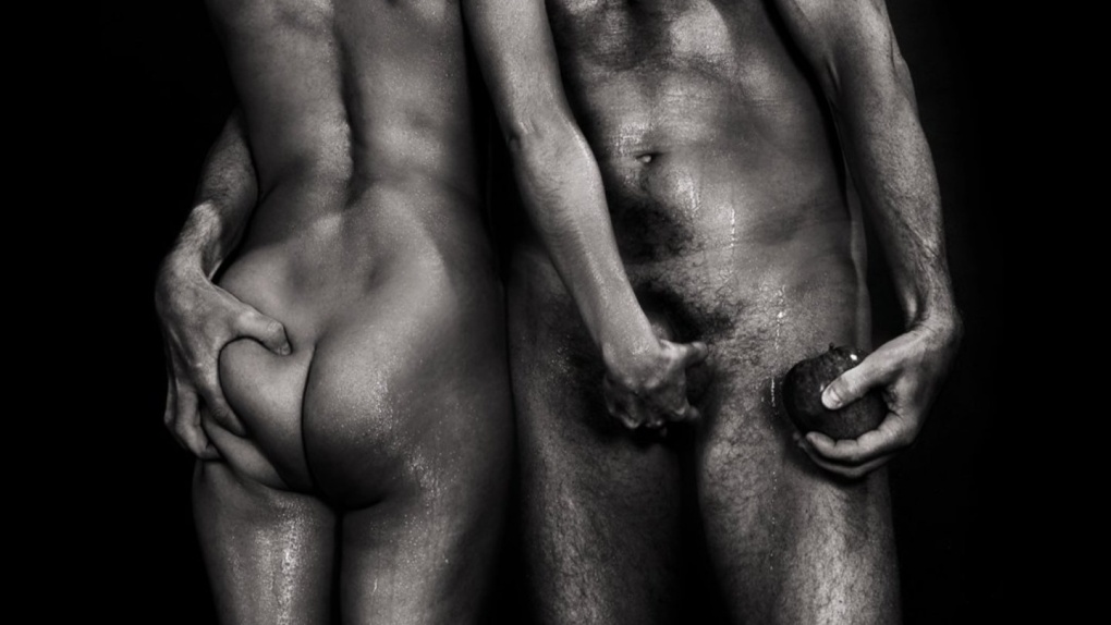 Красивые голые мужчины и женщины