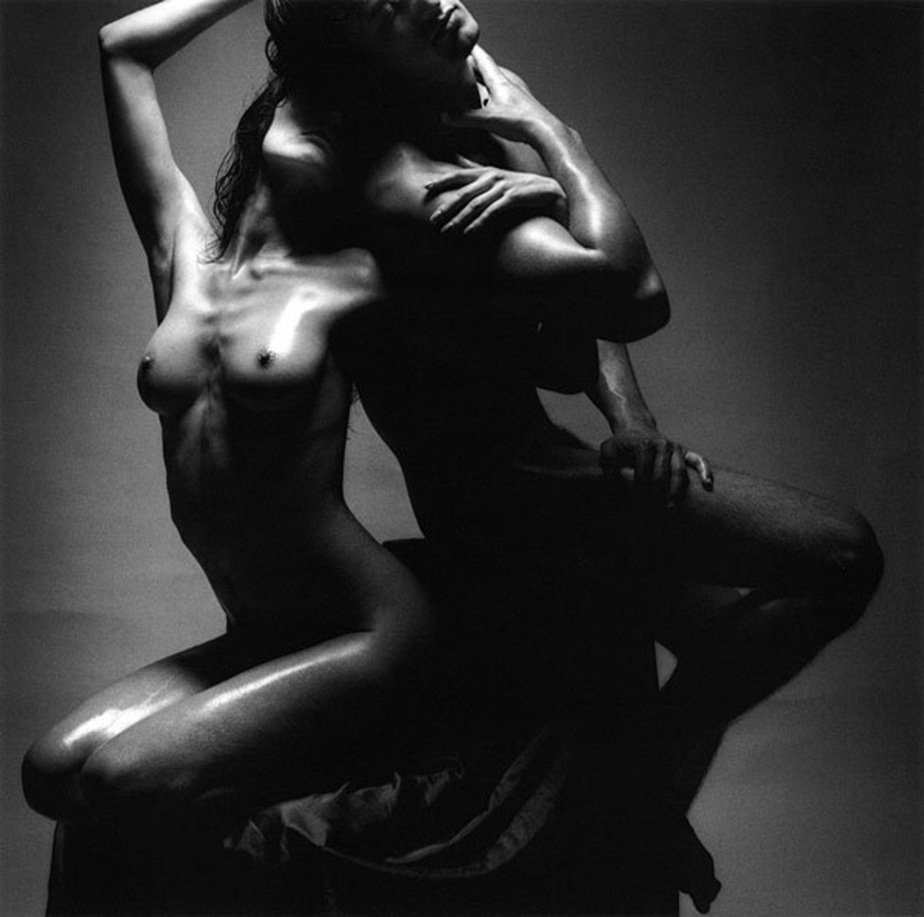 Мужчина и женщина в стиле ню