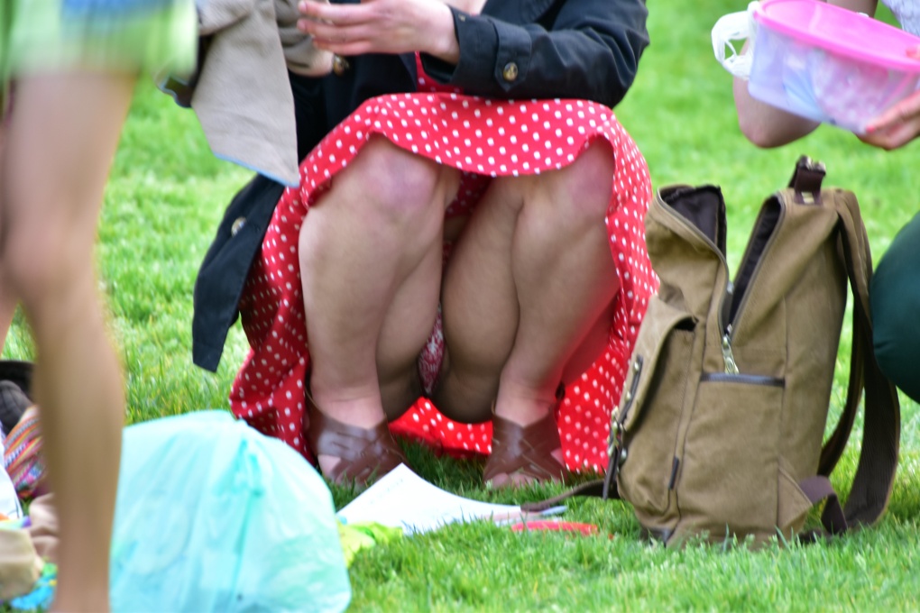 Девушки без трусиков подсмотренное