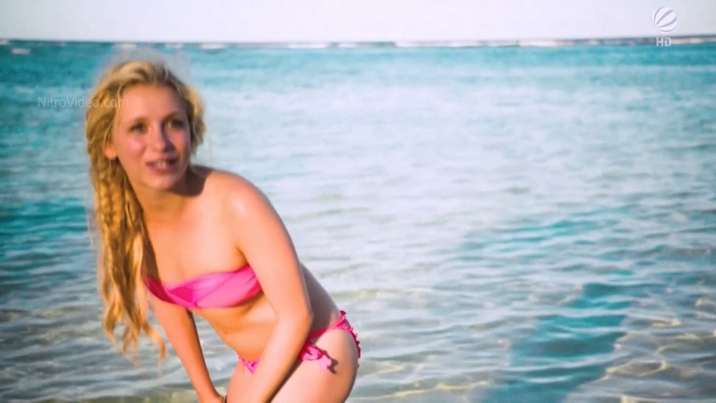 Анна-Лена Кленке в купальнике