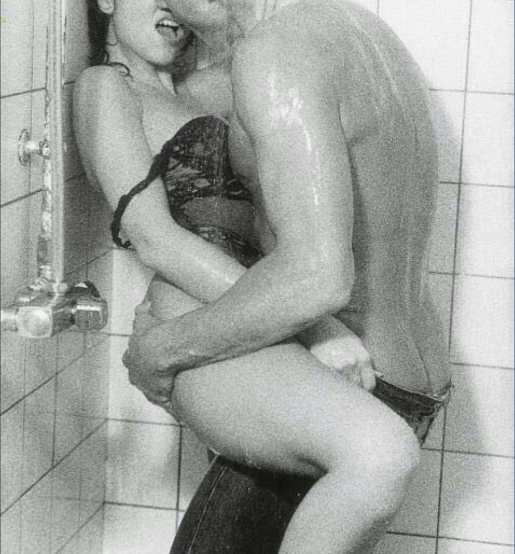 Ебля в душевой кабинке