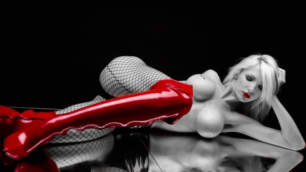 Сьюзан Вейланд латекс xxx