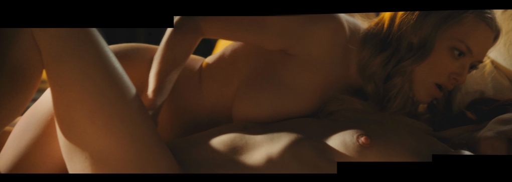 Голая Джулианна Мур в фильме лесби