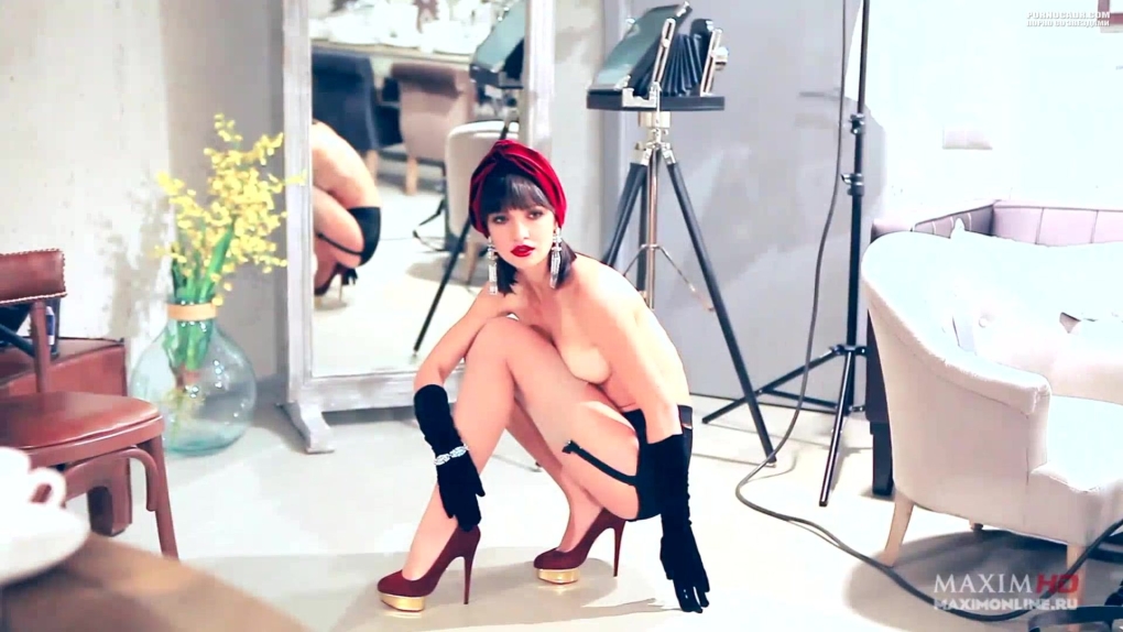 Евгения БРИК голая Максим
