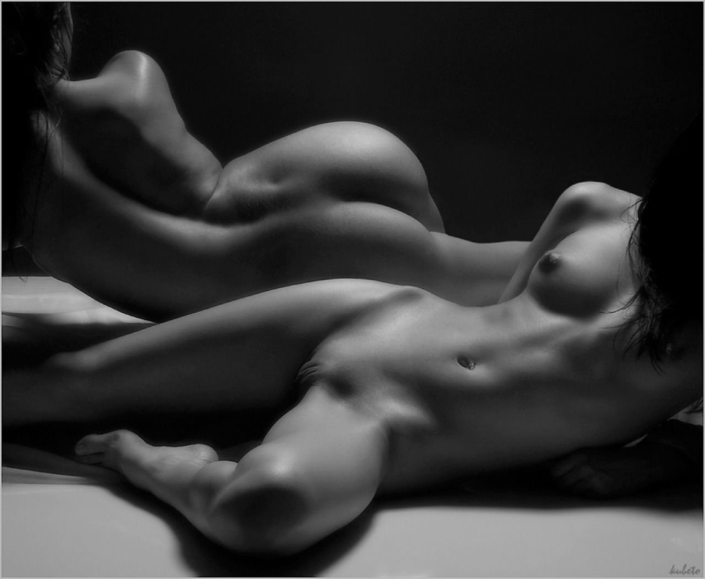 Nina James фото красивая грудь