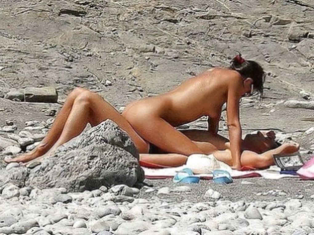 Эротические моменты на пляже