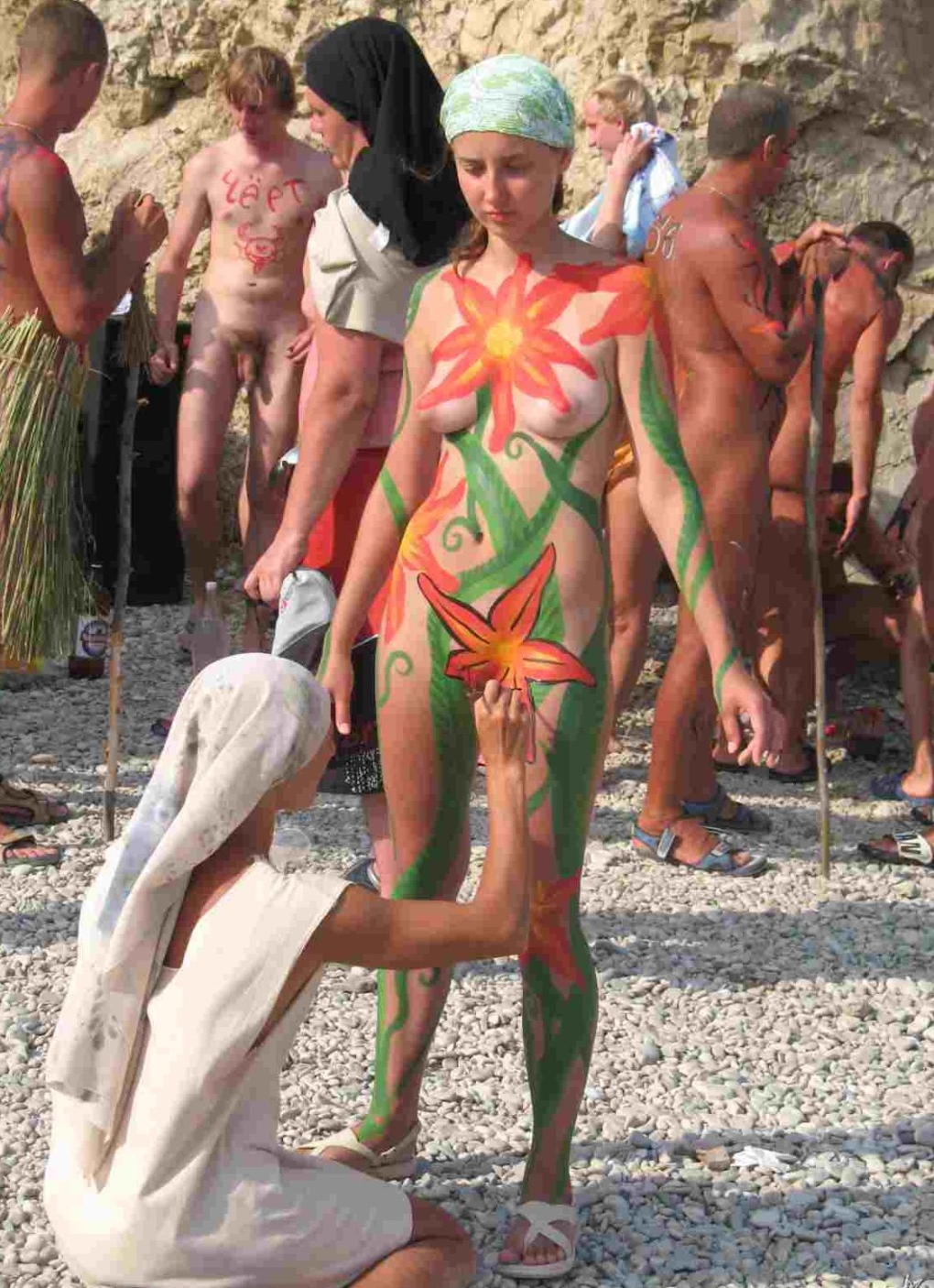 Нудистский праздник боди арт