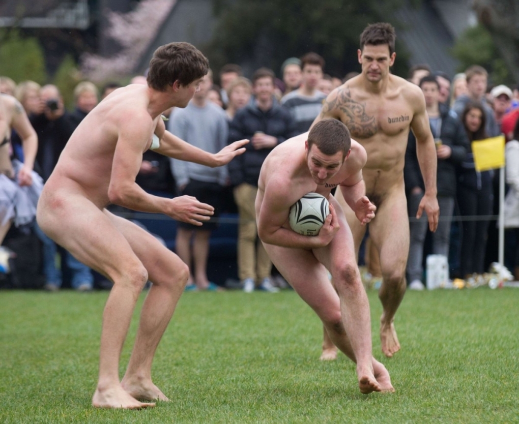 Спортивные соревнования голышом